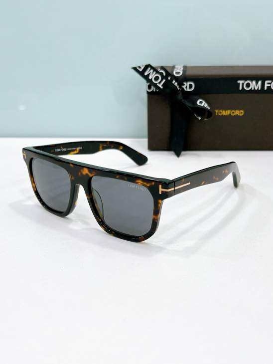 Picture of Tom Ford Sunglasses _SKUfw80537025fw